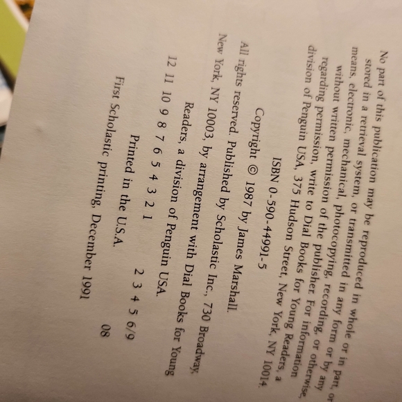 Read Along "Little Red Riding Hood" Cassette & Book Scholastic Set - Picture 2 of 2